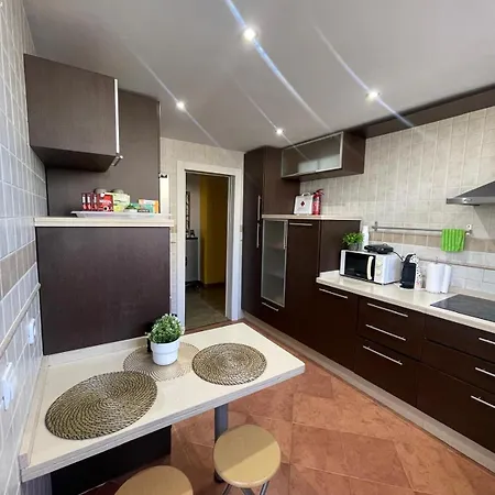 منزل للإقامة Habitation Centrica En *